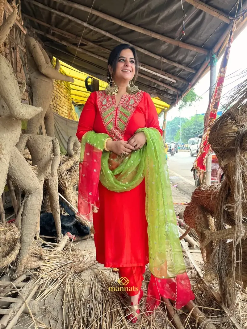 Red Upada Silk Suit in Red – Mannats Boutique