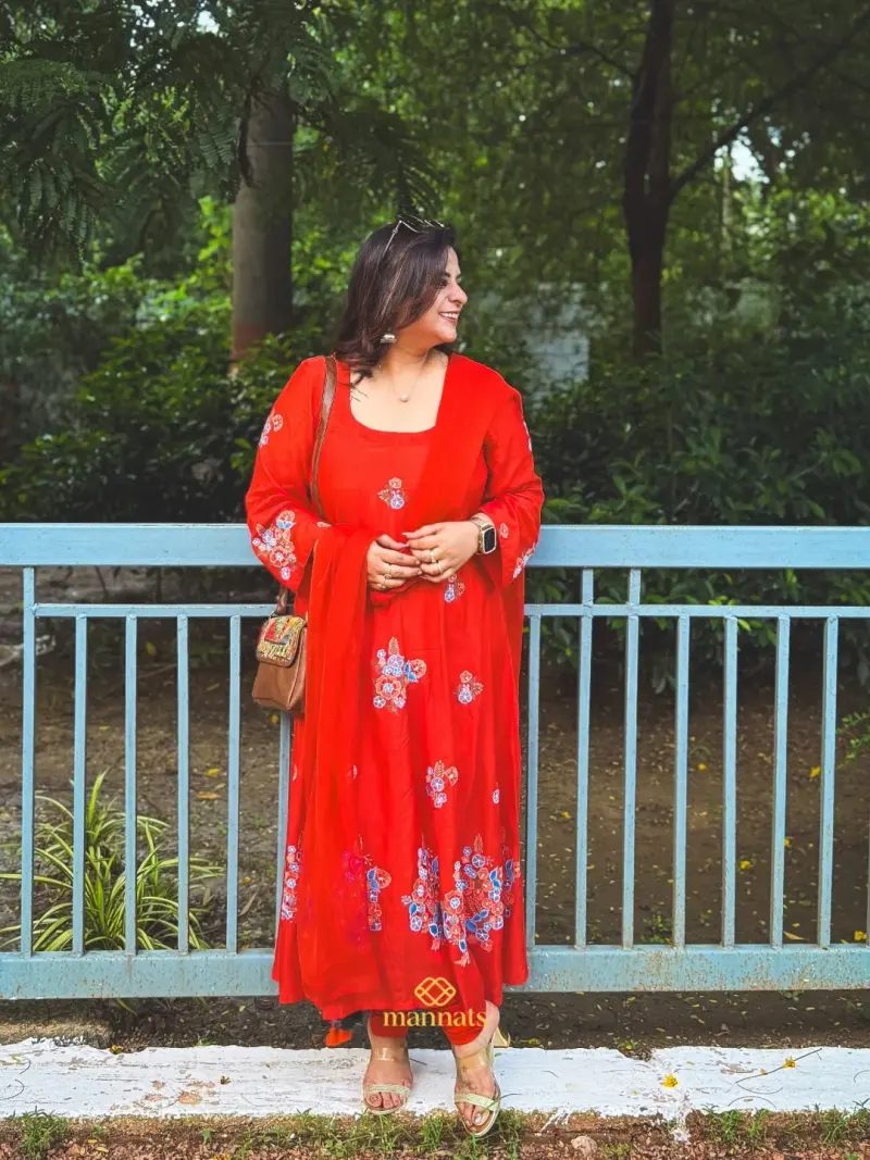 Muslin Thread Embroidered Anarkali – Mannats Boutique