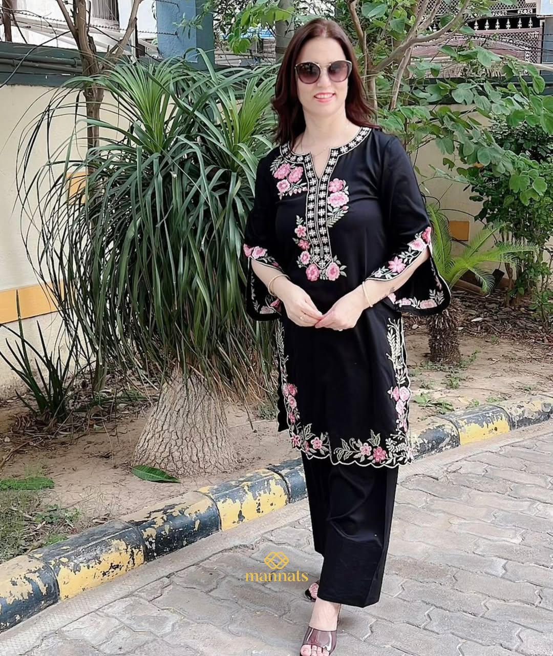 Happy client diaries😌She chose our Cotton embroidered farshi salwar suit — loved for its comfor (2)