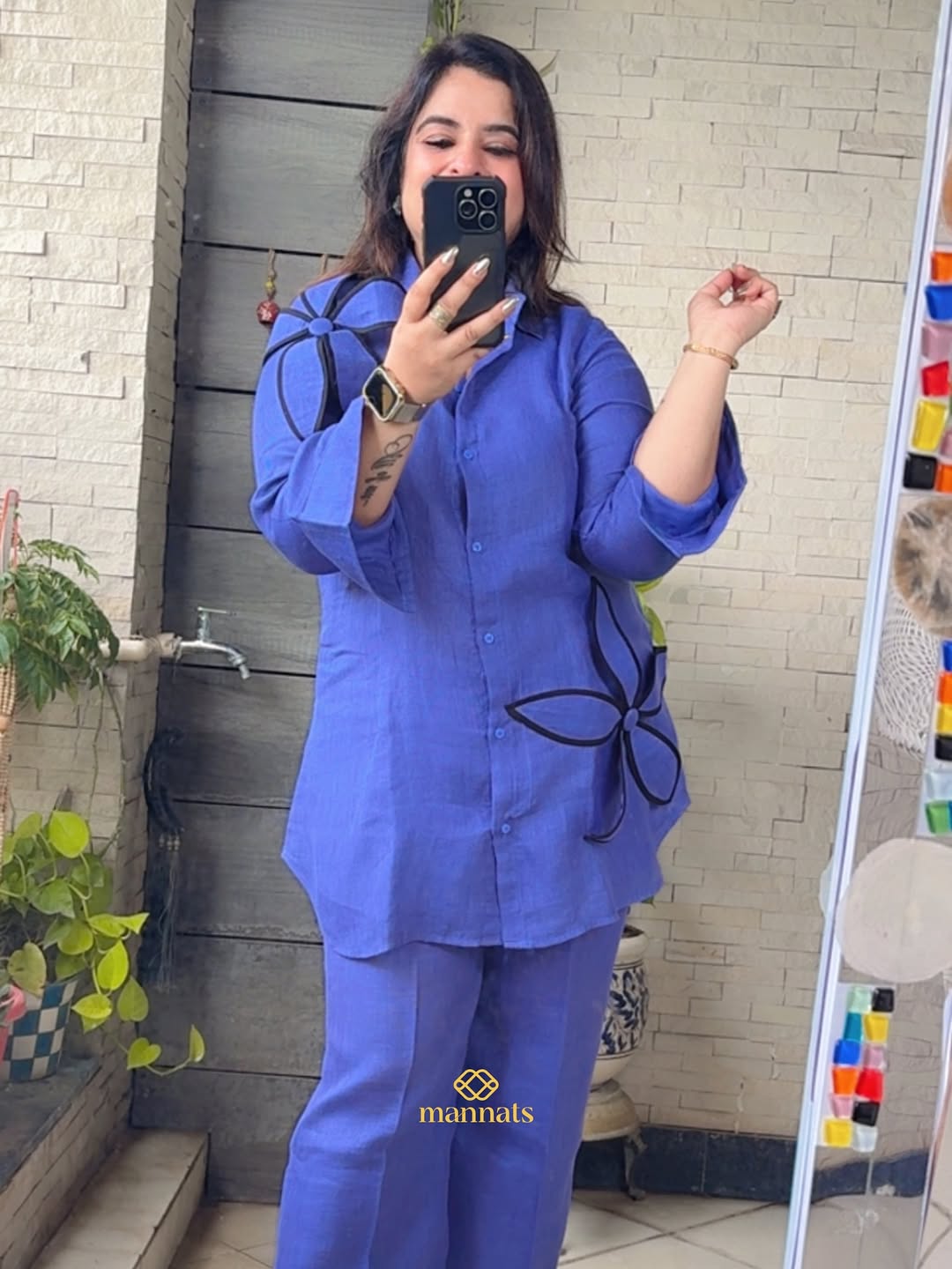 Effortless elegance in pure linen 🌿Our coord set adorned with delicate appliqué patchwork flowe (1)