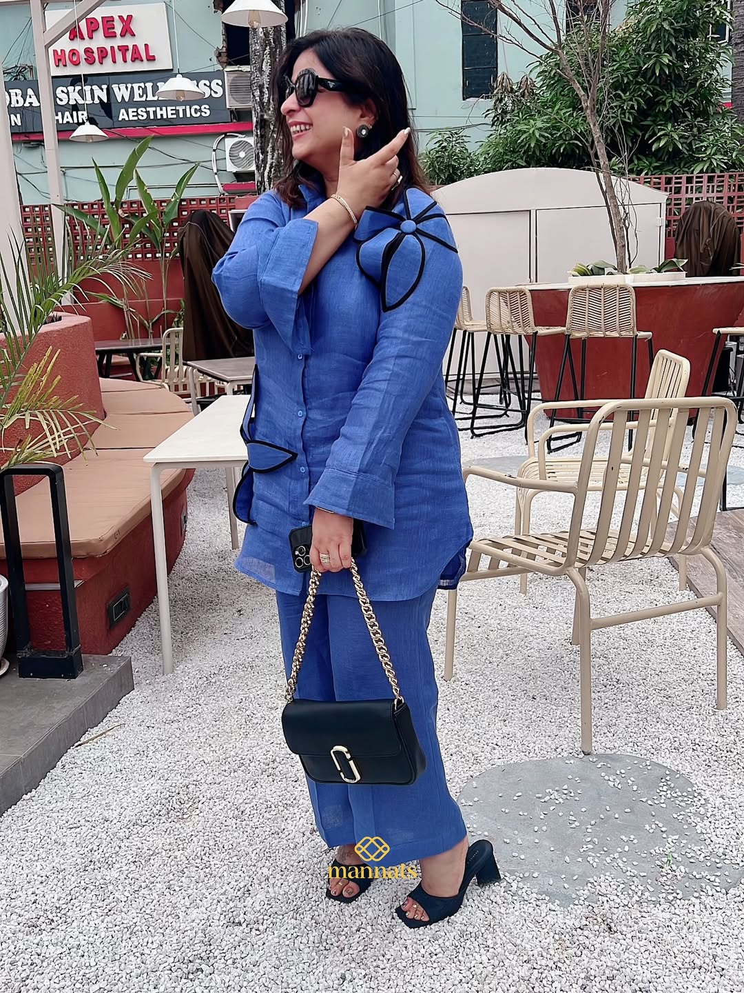 Effortless elegance in pure linen 🌿Our coord set adorned with delicate appliqué patchwork flowe (2)