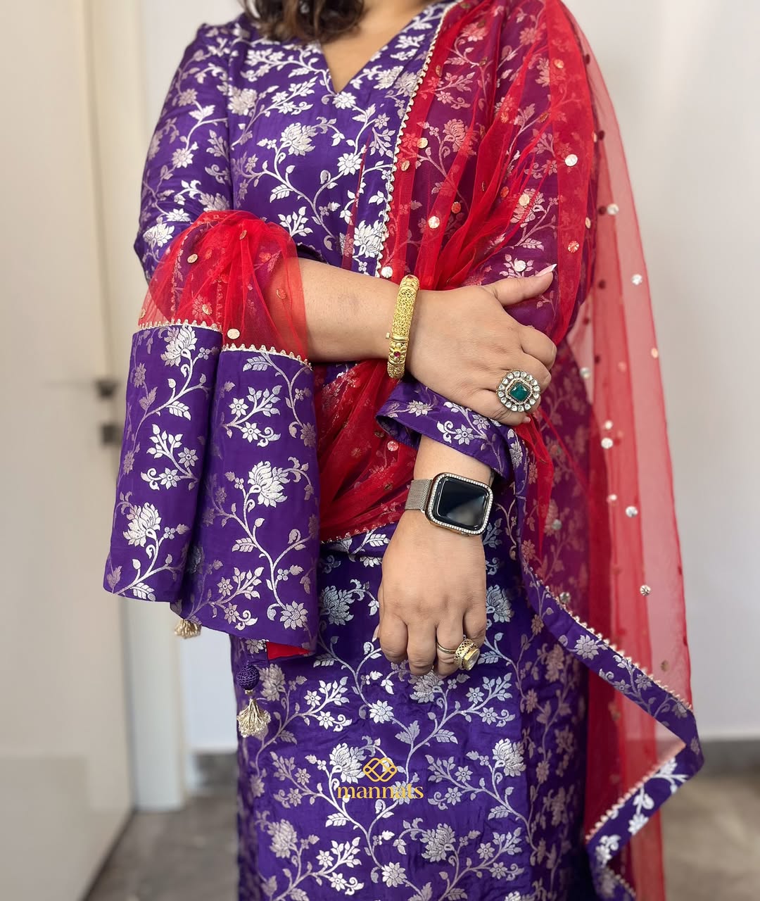 ✍️ Rangon ka उत्सव - Episode 1 🪡❤️This elegant ensemble is crafted in Banarasi Chanderi Georget (5)