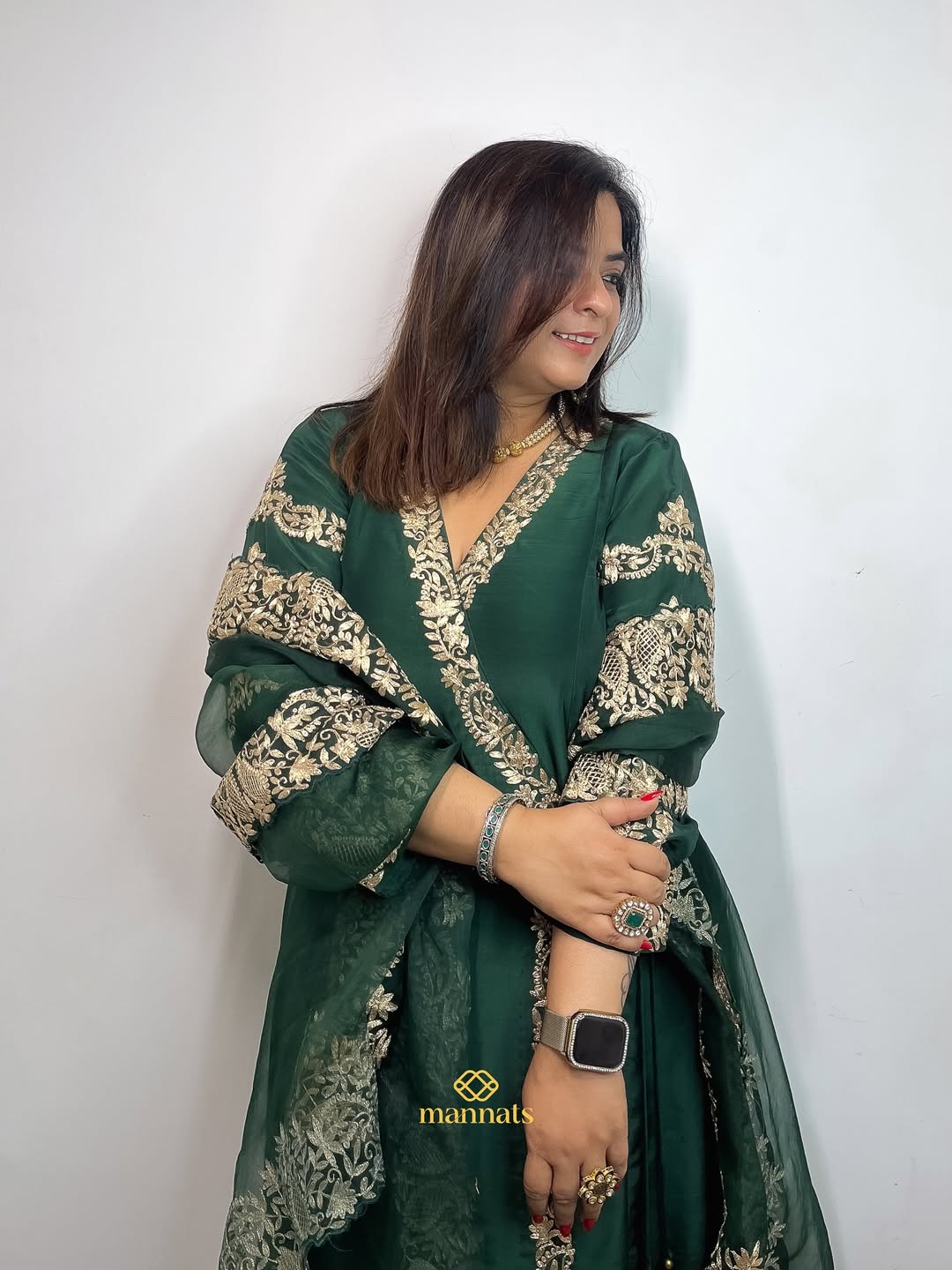 𝐑𝐚𝐧𝐠𝐯𝐚𝐥𝐢 (Day-5 रंगों और रूपों का उत्सव)🙏🏼🌳This Silk Anarkali suit is crafted in rich (3)