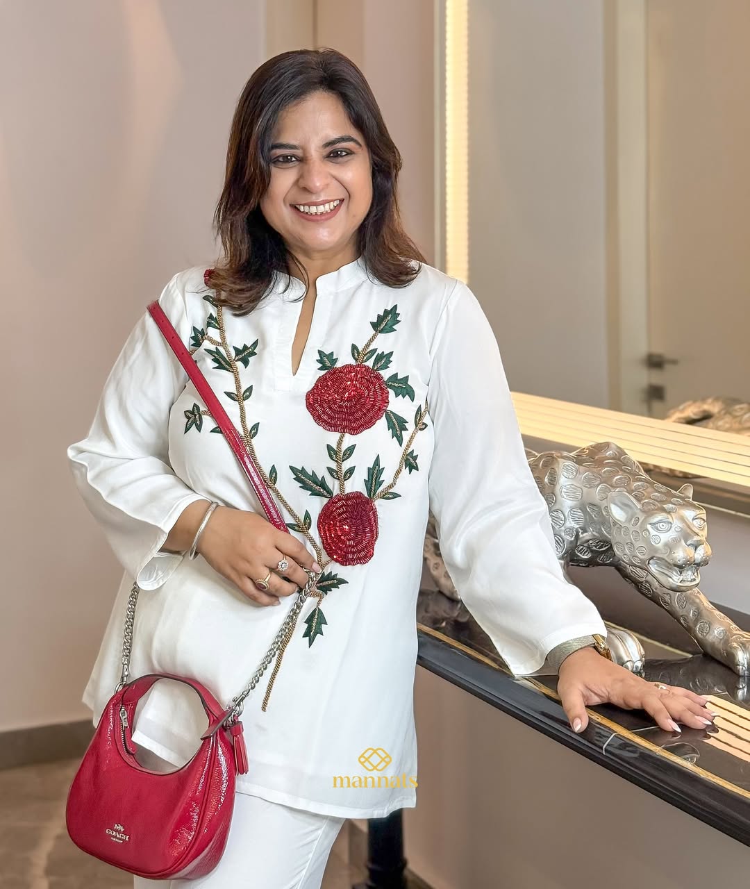 Crafted in luxurious crepe fabric, this coord set is enhanced with delicate sequin hand embroide (5)