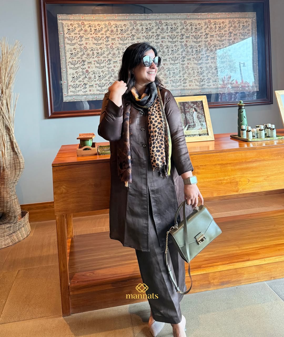 Where comfort meets couture, resort wear that travels with your soul ☕🤎Command elegance with ou (2)