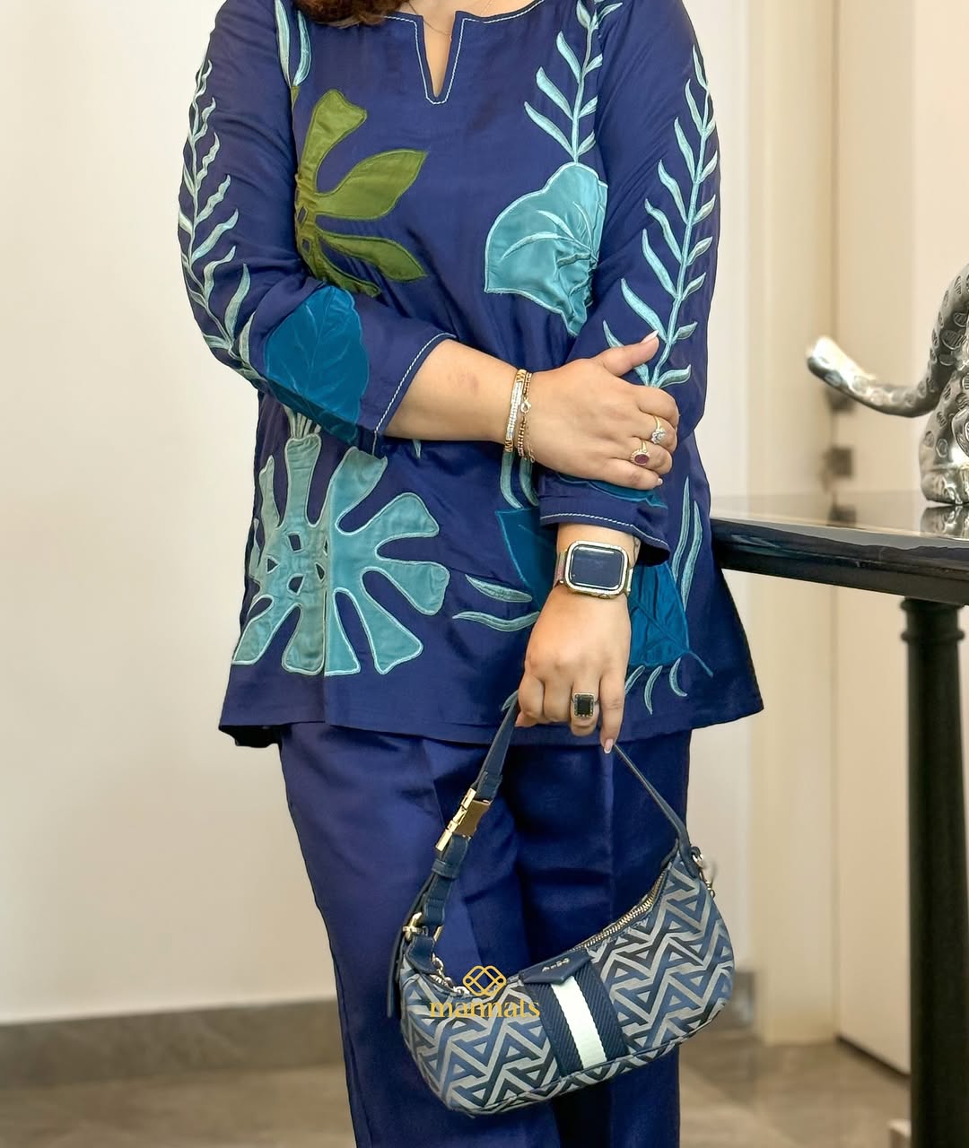 Where silk meets sophistication, and every stitch tells a story.This corset-style, adorned with (4)